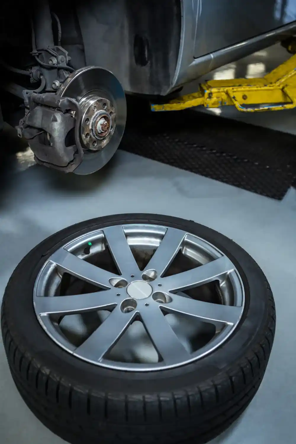 on-site mobile tyre service dubai